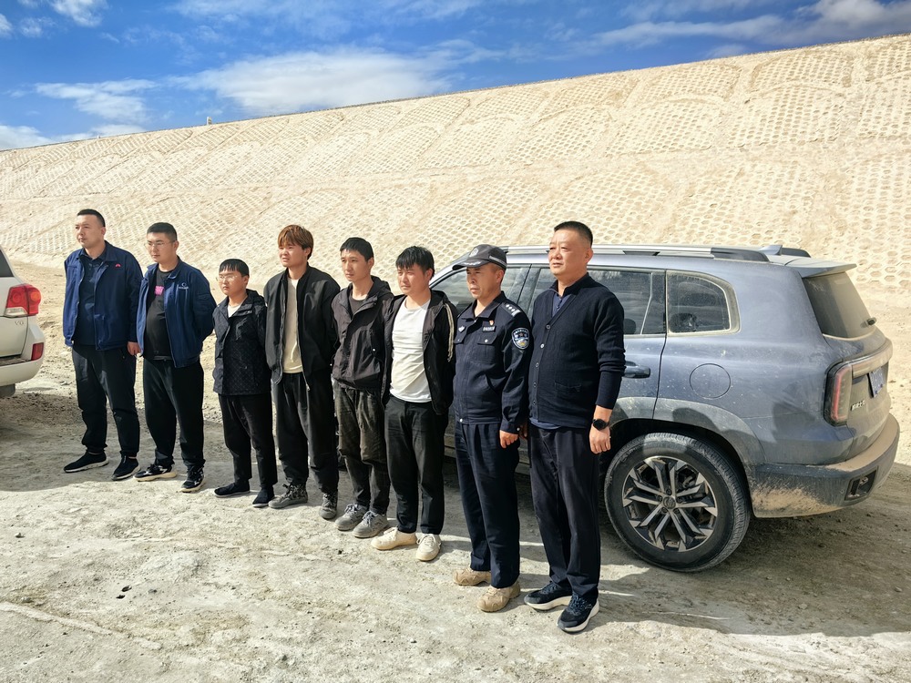 陜煤建設(shè)天工公司：與時間賽跑，6小時上演生死戈壁灘救援